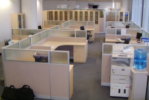 Vách VN05 gỗ +kính