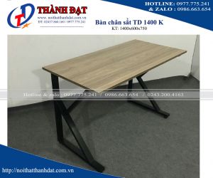 bàn làm việc chân sắt TD1400K