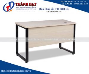 bàn làm việc chân sắt TD1400S3